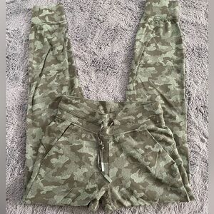 Lululemon Ready to Rulu Jogger